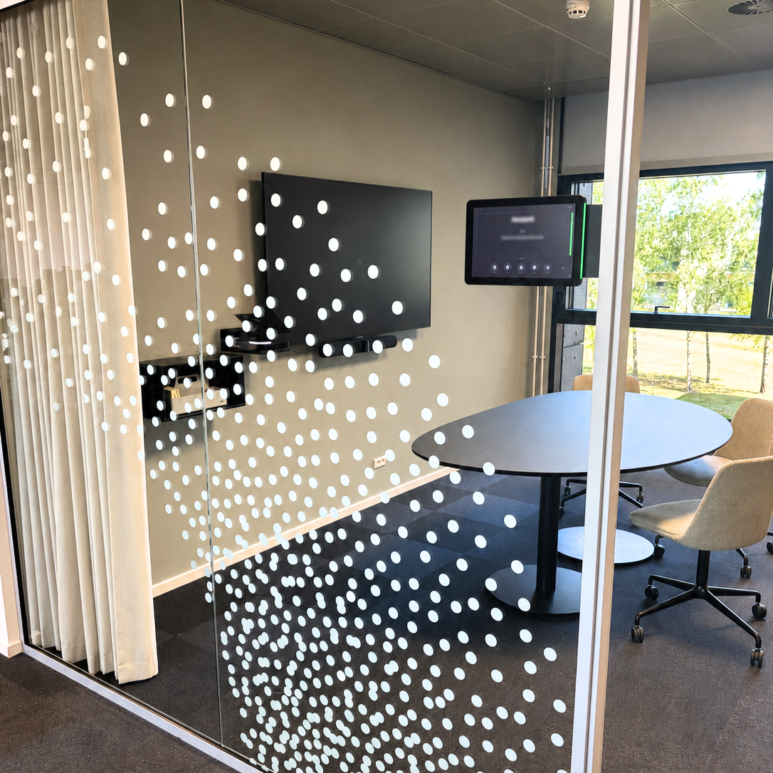 Norlys dots – redigeret – redigeret Golden train